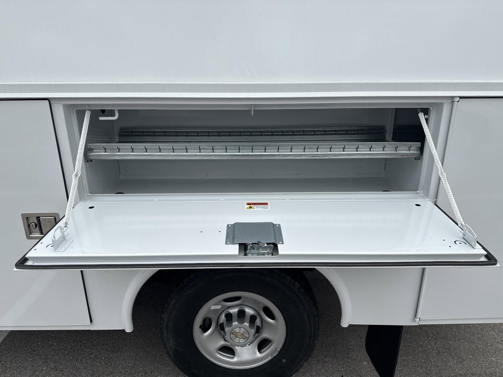 2025 Chevrolet Express Cutaway 3500 Base