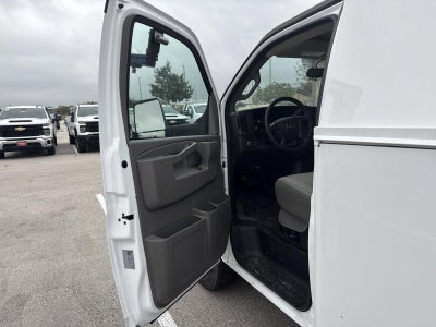 2025 Chevrolet Express Cutaway 3500 Base