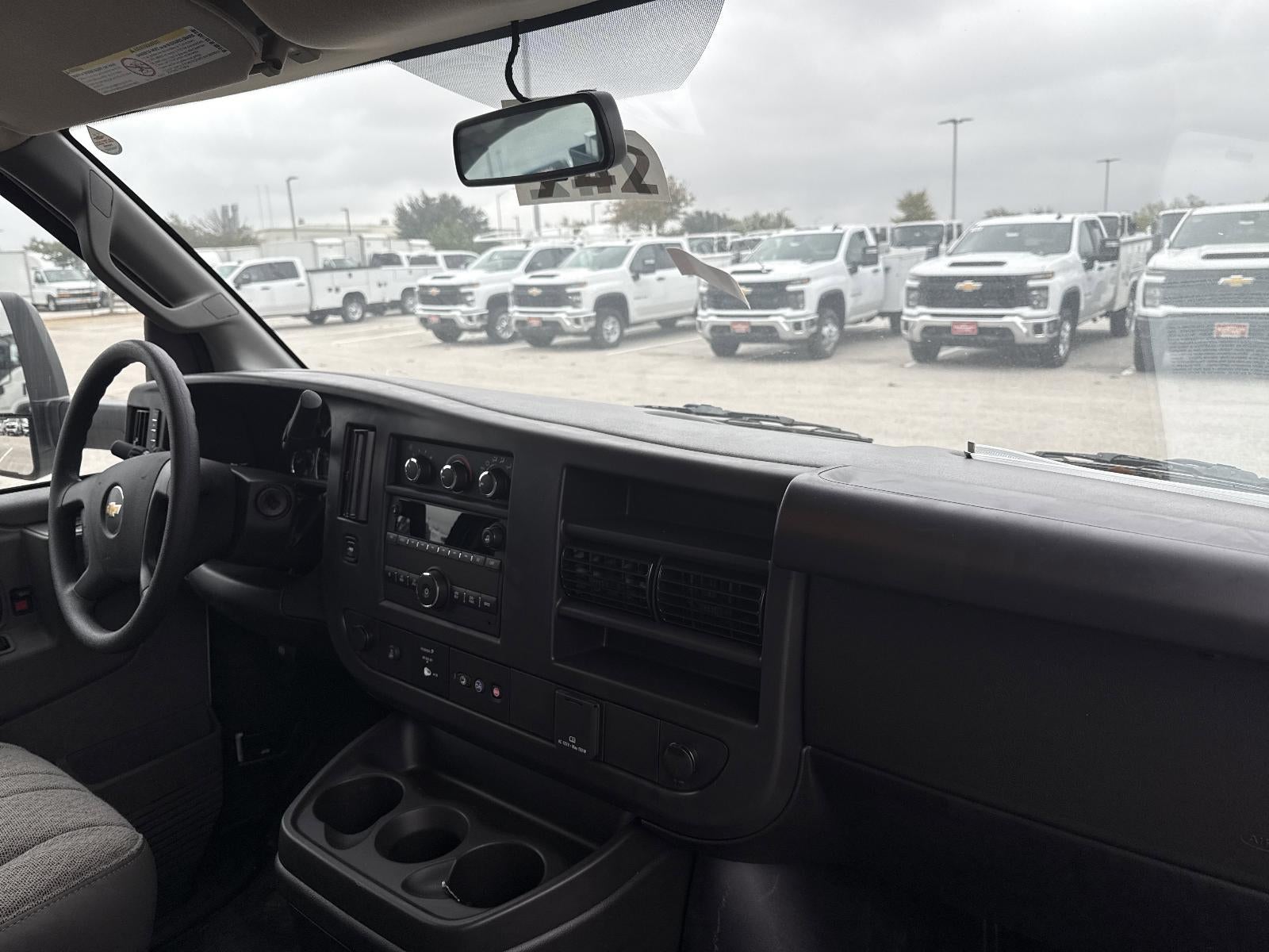 2025 Chevrolet Express Cutaway 3500 Base