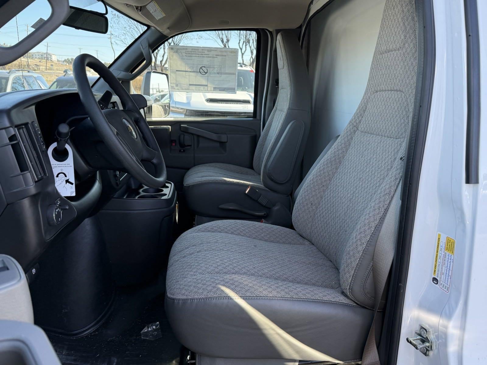 2024 Chevrolet Express Cutaway 3500 Base