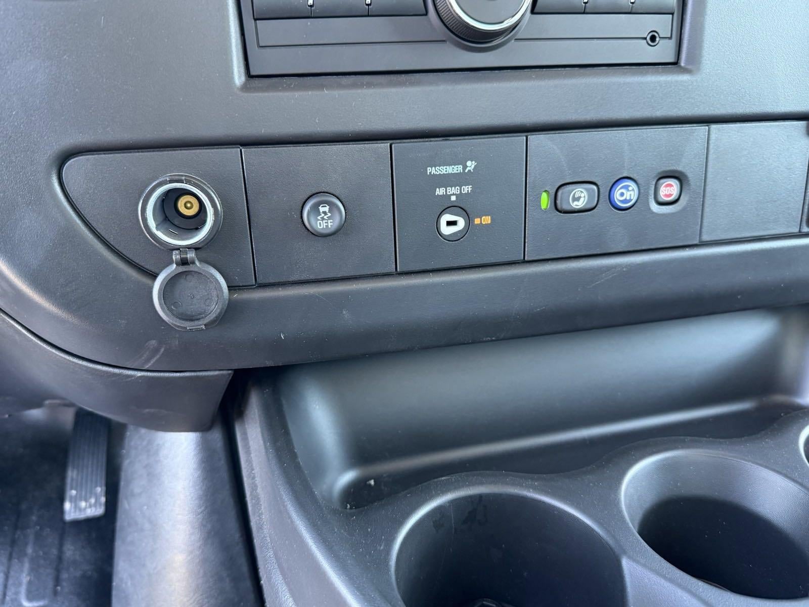 2024 Chevrolet Express Cutaway 3500 Base