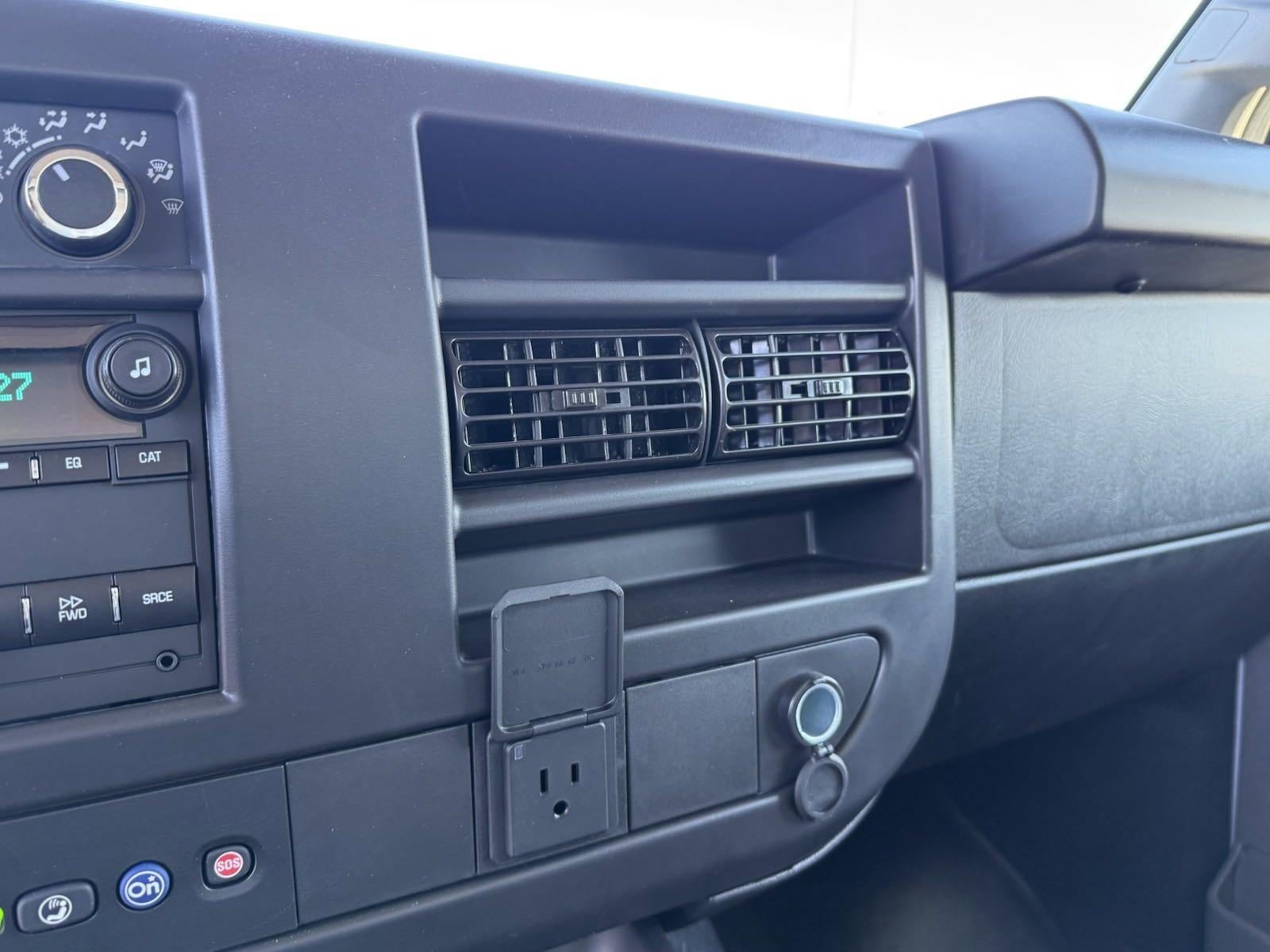 2024 Chevrolet Express Cutaway 3500 Base