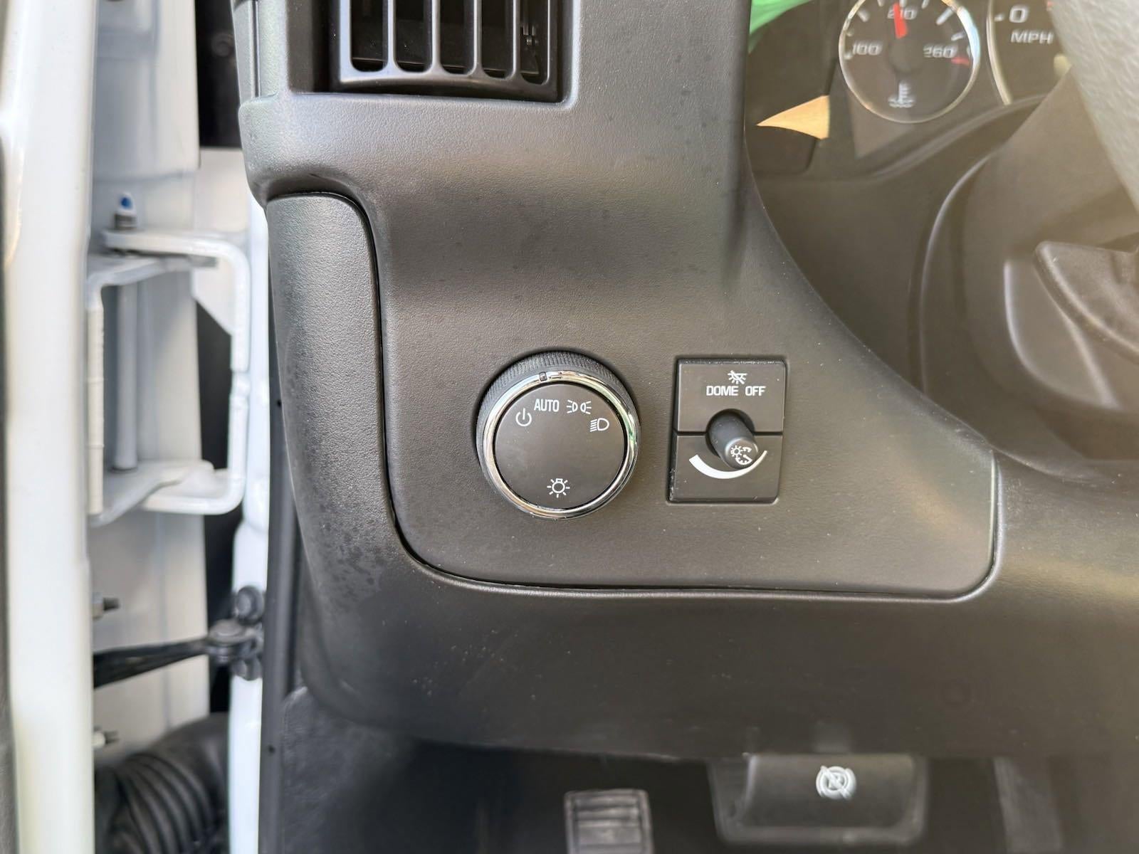 2024 Chevrolet Express Cutaway 3500 Base