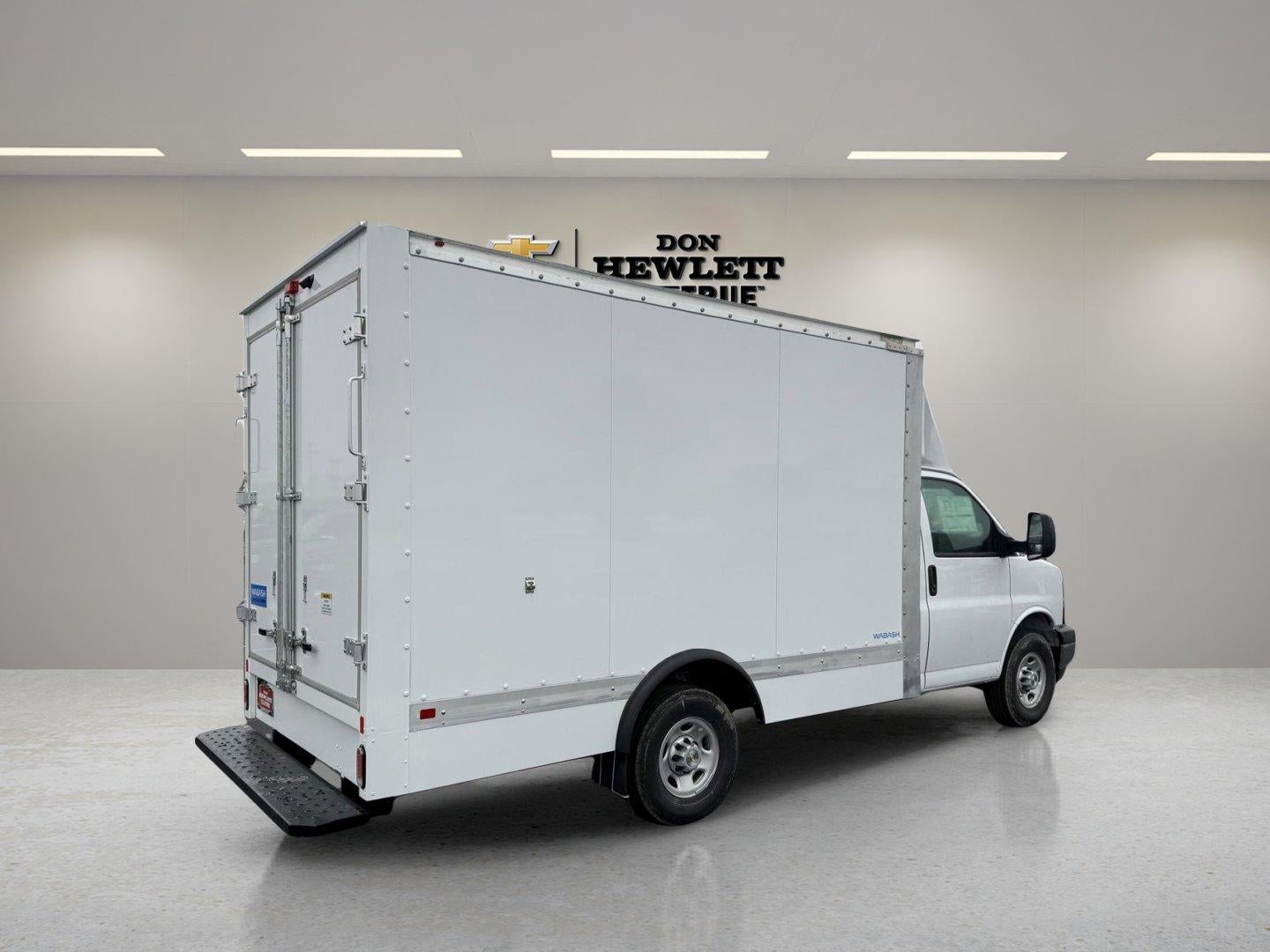2024 Chevrolet Express Cutaway 3500 Base