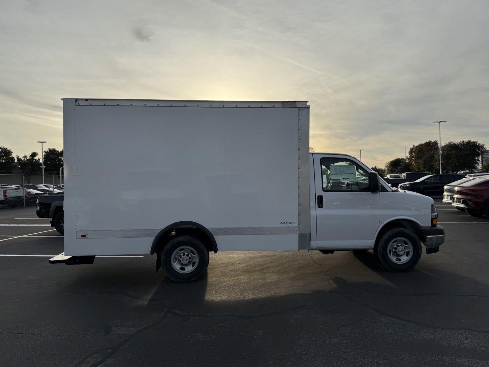 2024 Chevrolet Express Cutaway 3500 Base