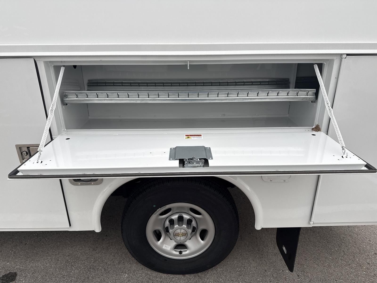 2025 Chevrolet Express Cutaway 3500 Base