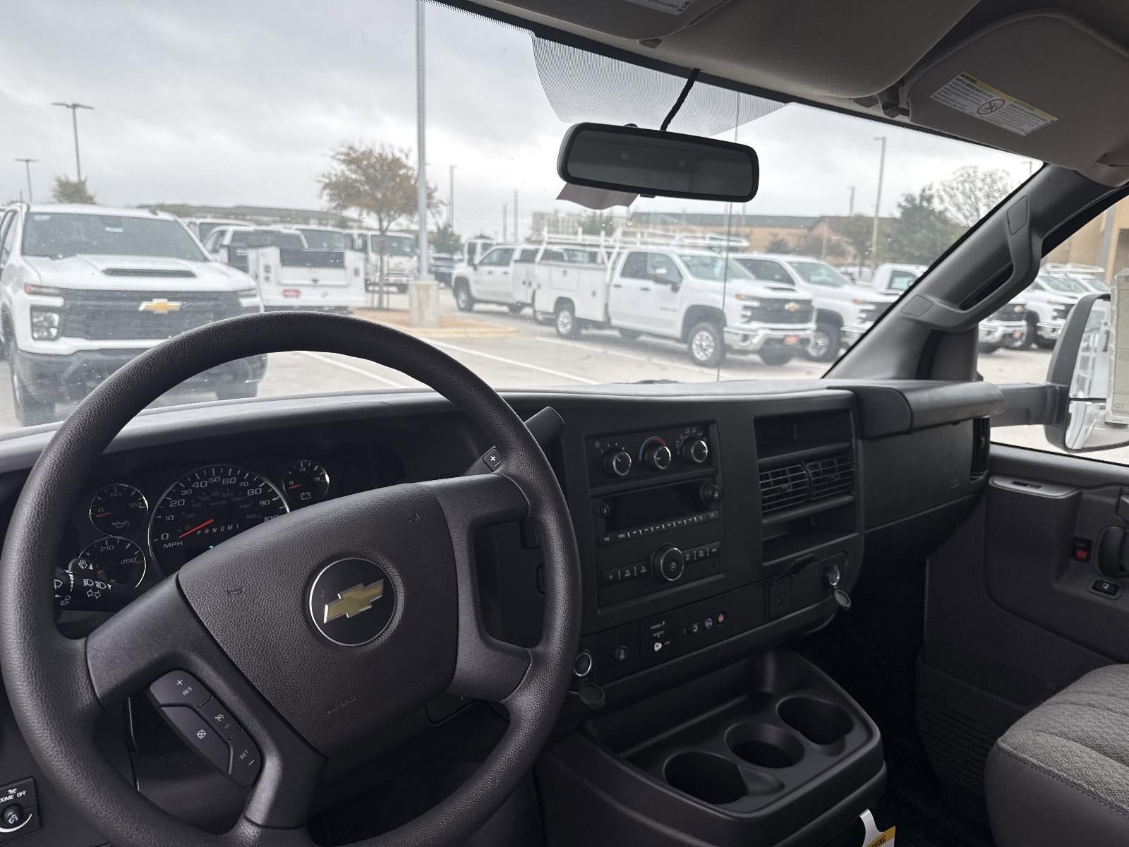 2025 Chevrolet Express Cutaway 3500 Base