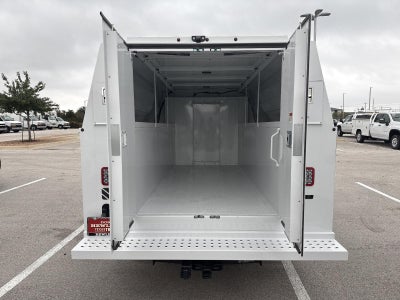 2025 Chevrolet Express Cutaway 3500 Base