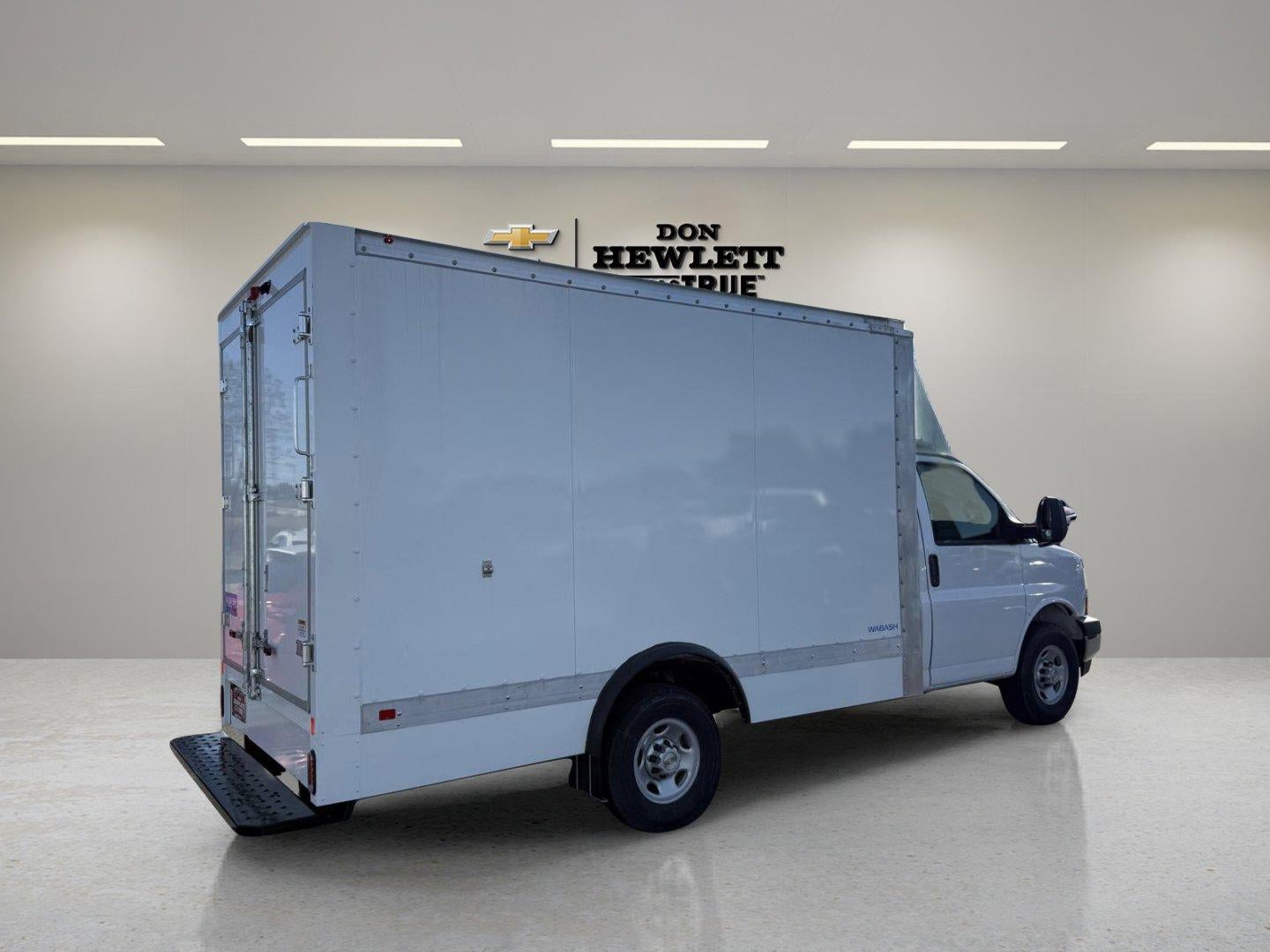 2024 Chevrolet Express Cutaway 3500 Base