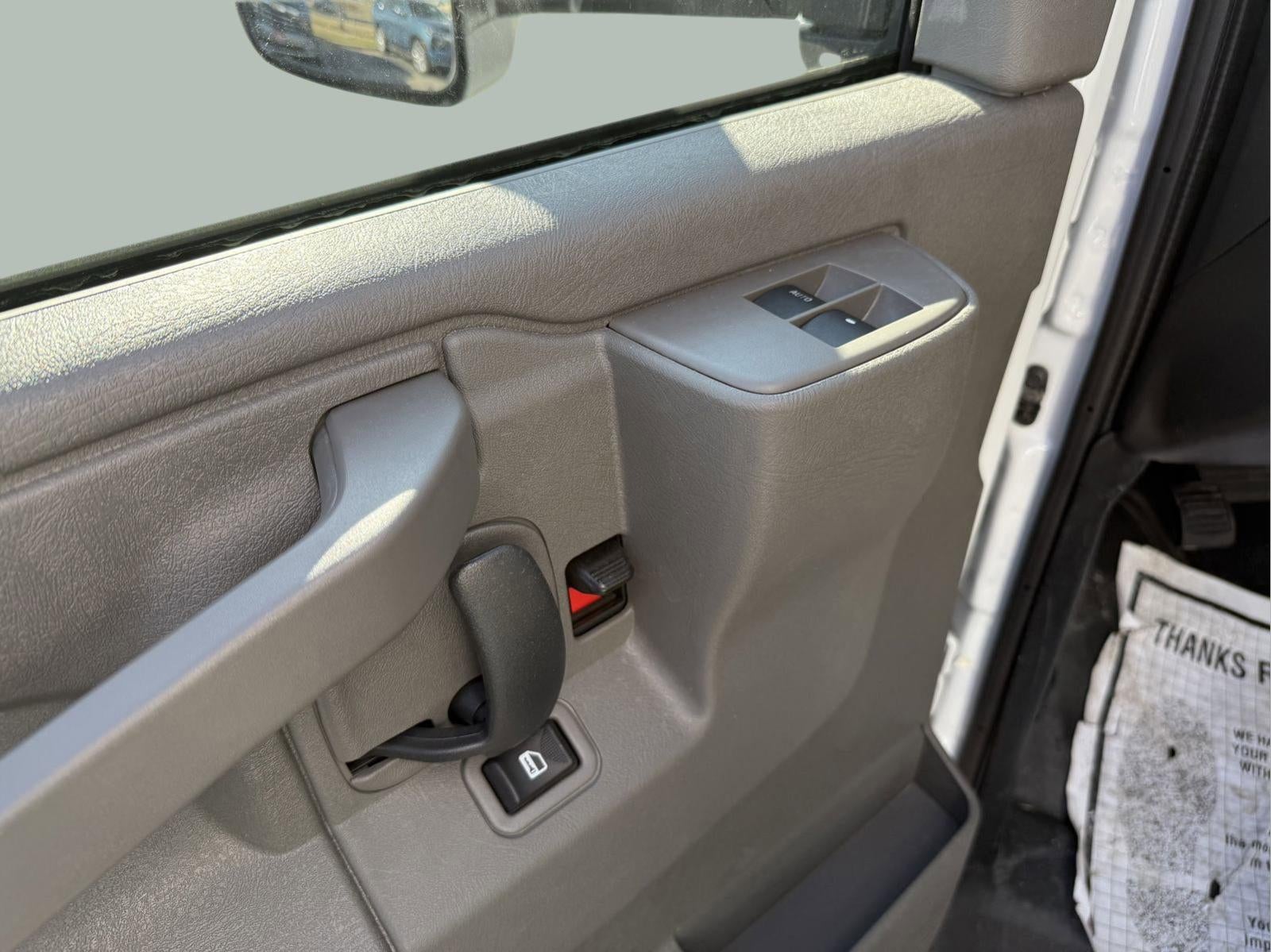 2024 Chevrolet Express Cutaway 3500 Base