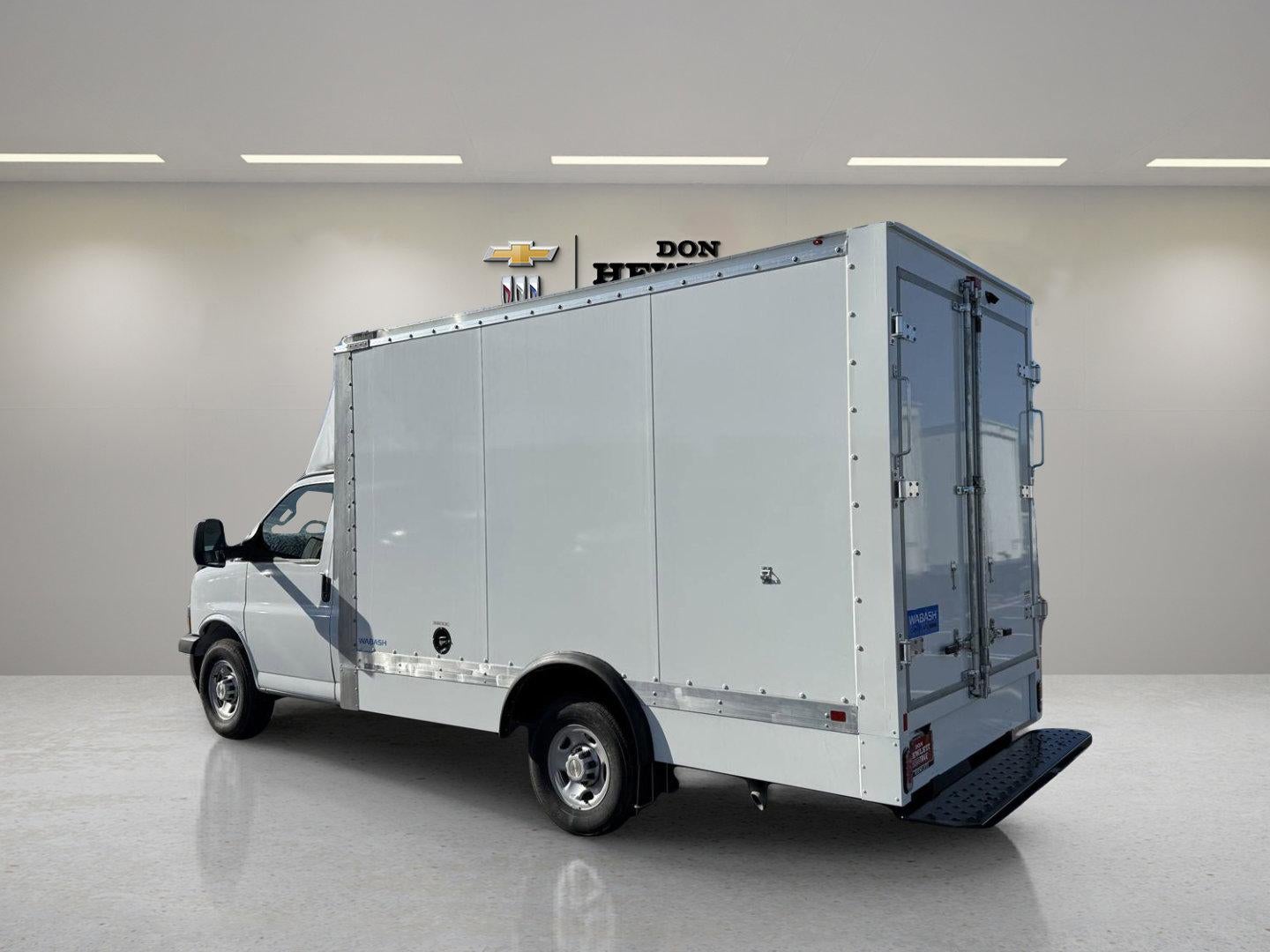 2024 Chevrolet Express Cutaway 3500 Base