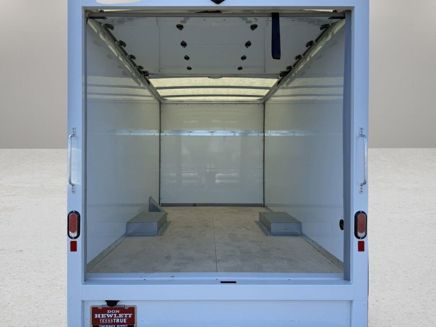 2024 Chevrolet Express Cutaway 3500 Base