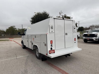 2025 Chevrolet Express Cutaway 3500 Base