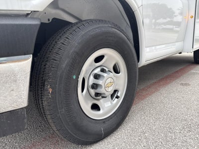 2025 Chevrolet Express Cutaway 3500 Base