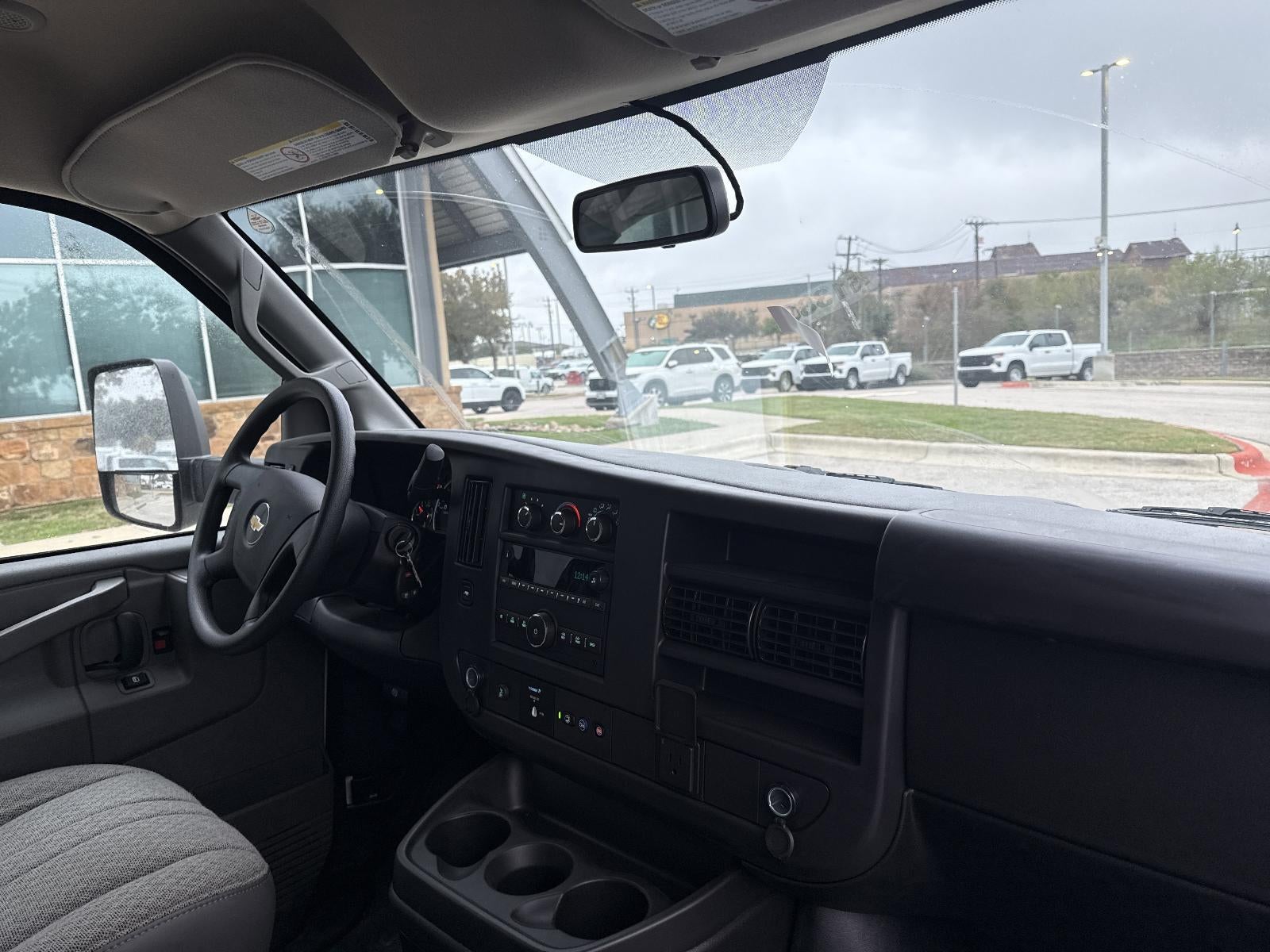 2025 Chevrolet Express Cutaway 3500 Base