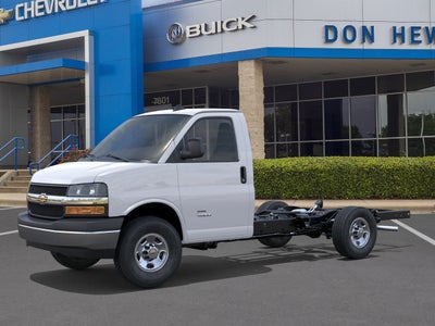 2025 Chevrolet Express Cutaway 3500 Base