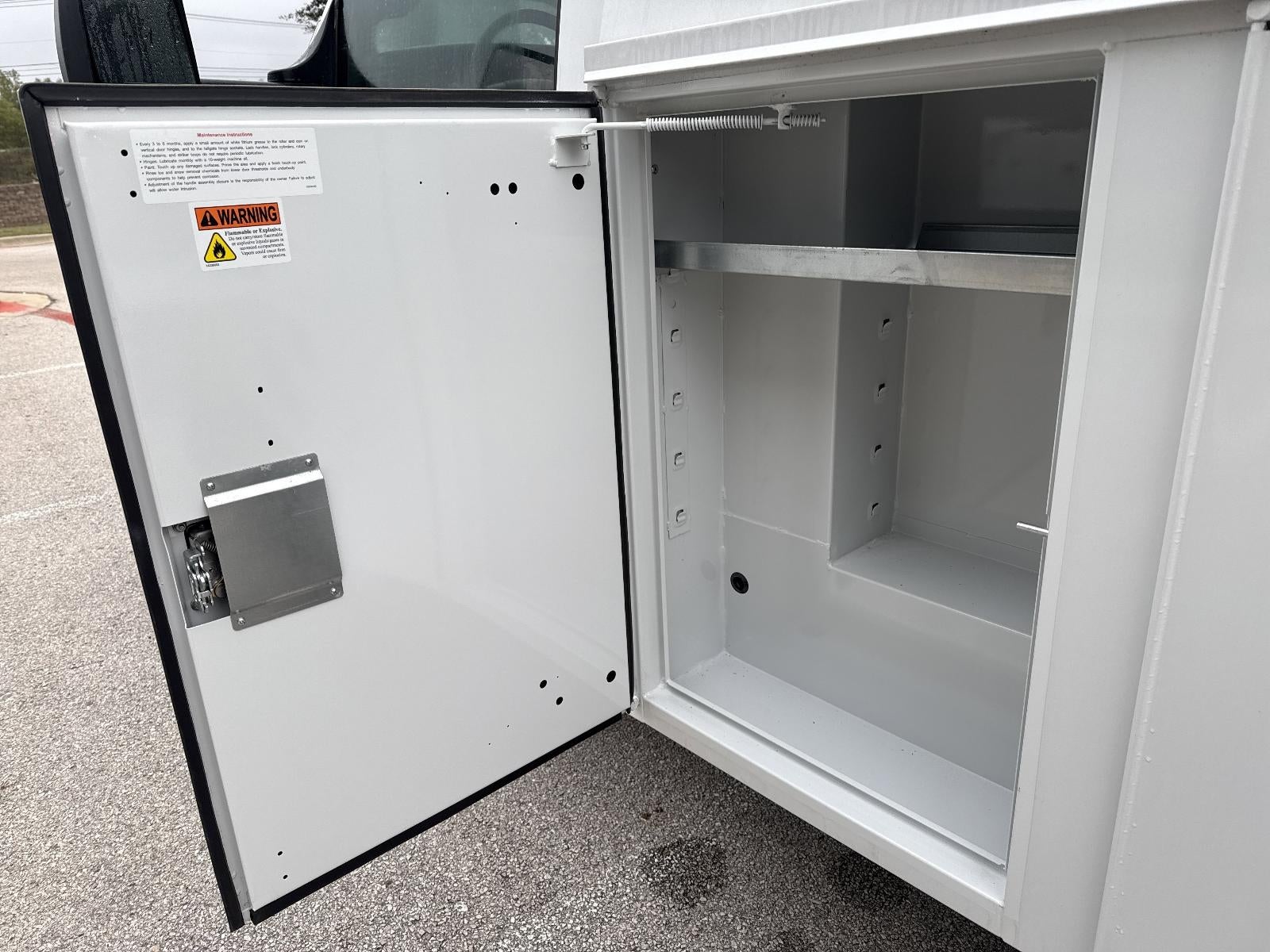 2025 Chevrolet Express Cutaway 3500 Base