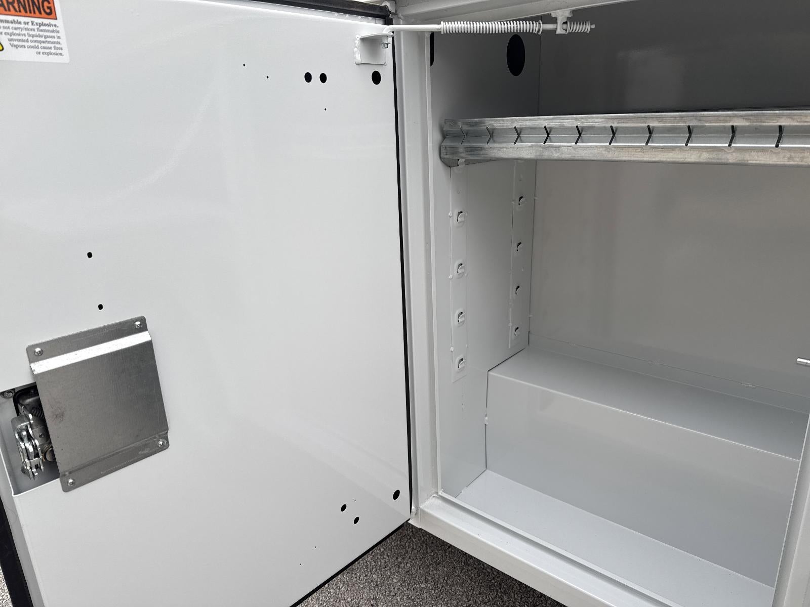 2025 Chevrolet Express Cutaway 3500 Base