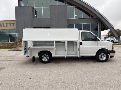 2025 Chevrolet Express Cutaway 3500 Base