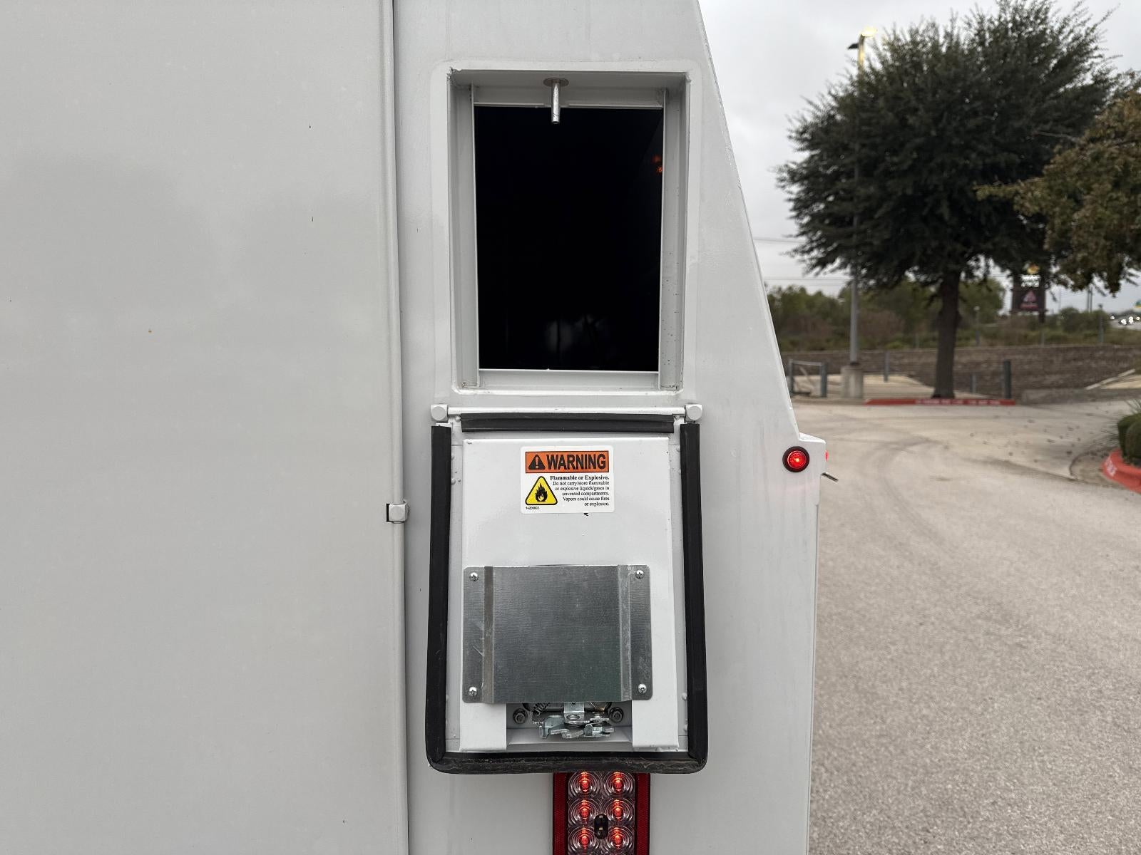 2025 Chevrolet Express Cutaway 3500 Base