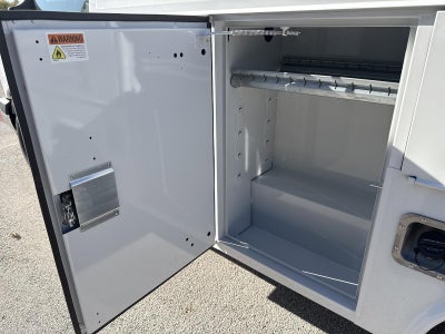 2025 Chevrolet Express Cutaway 3500 Base