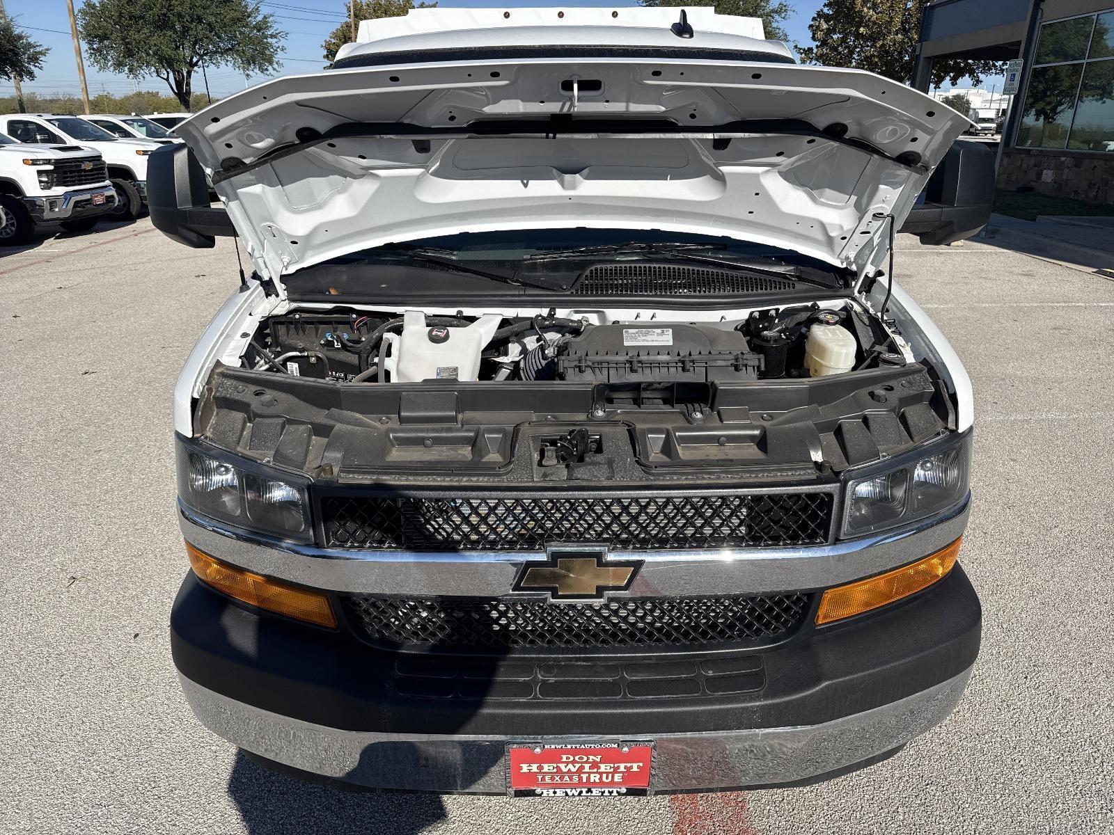 2025 Chevrolet Express Cutaway 3500 Base