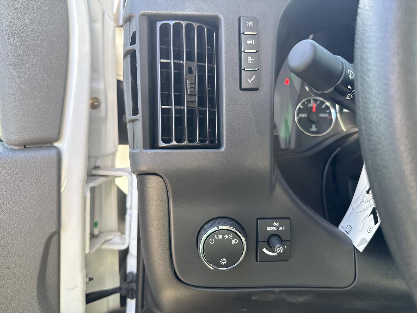 2025 Chevrolet Express Cutaway 3500 Base