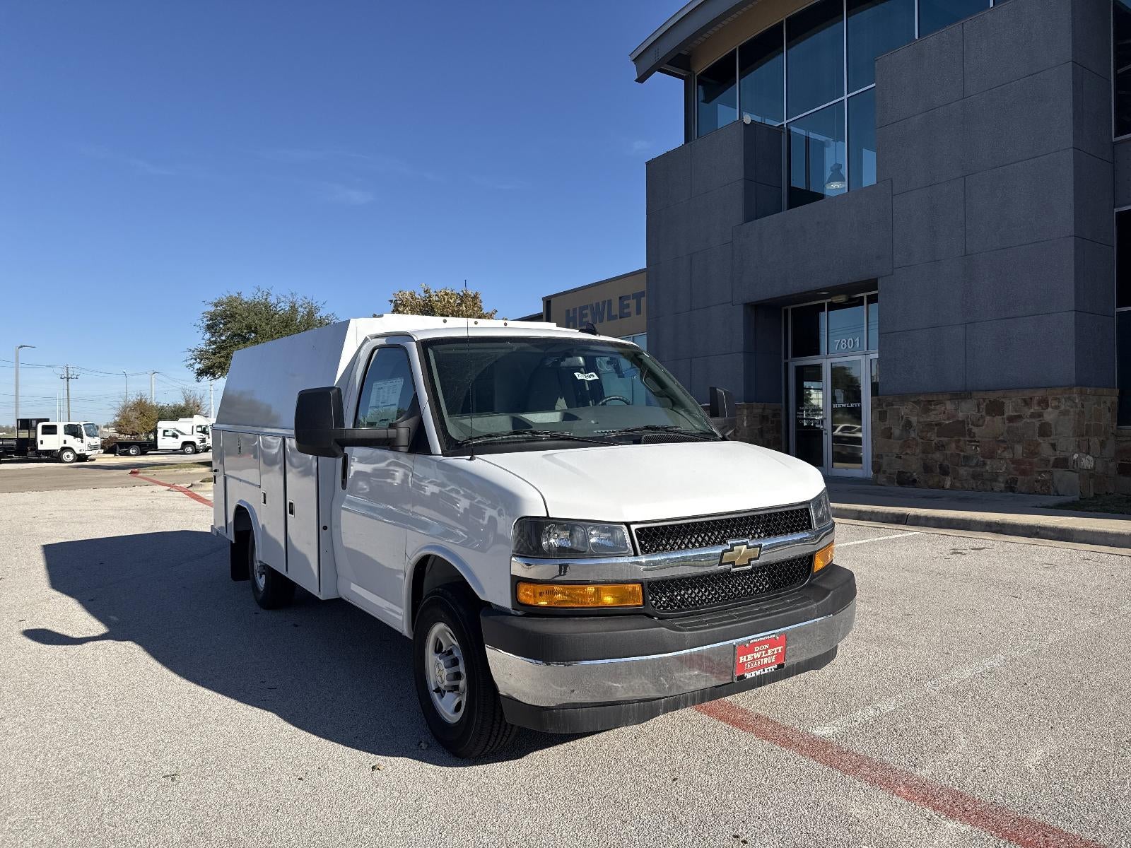 2025 Chevrolet Express Cutaway 3500 Base