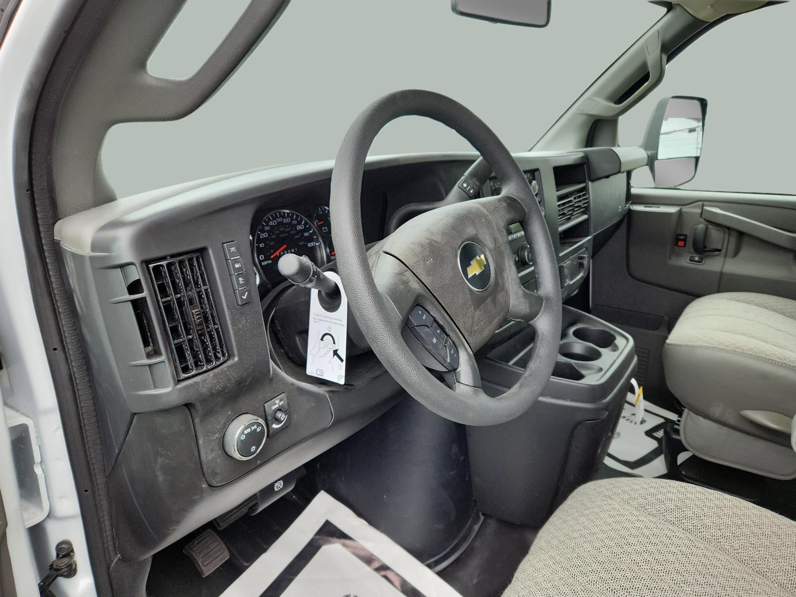 2025 Chevrolet Express Cutaway 4500 Base