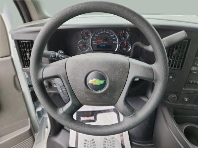 2025 Chevrolet Express Cutaway 4500 Base