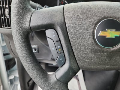 2025 Chevrolet Express Cutaway 4500 Base