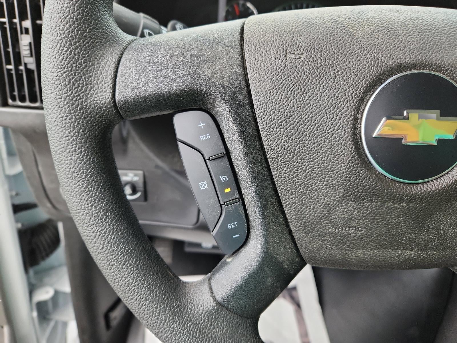 2025 Chevrolet Express Cutaway 4500 Base