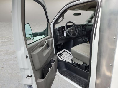 2025 Chevrolet Express Cutaway 4500 Base