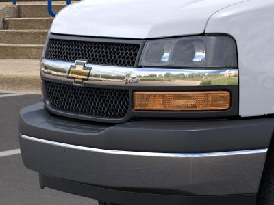 2025 Chevrolet Express Cutaway 4500 Base