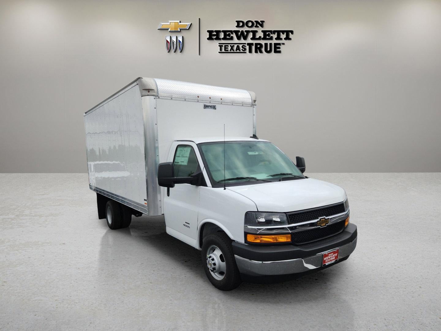 2025 Chevrolet Express Cutaway 4500 Base