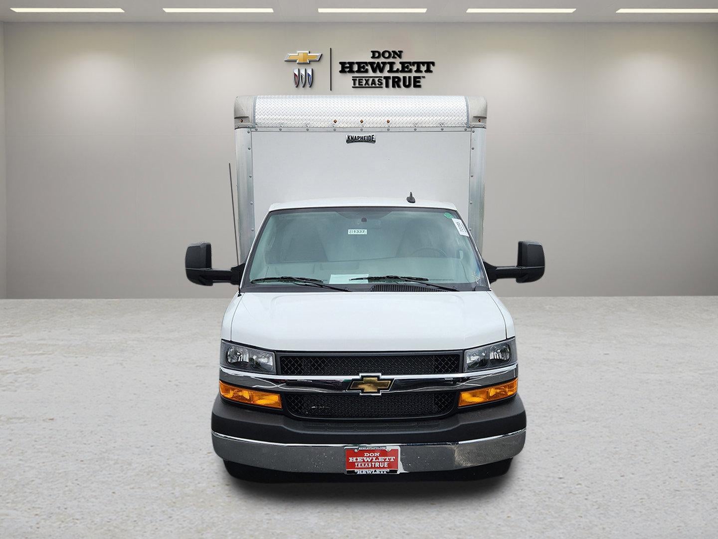 2025 Chevrolet Express Cutaway 4500 Base