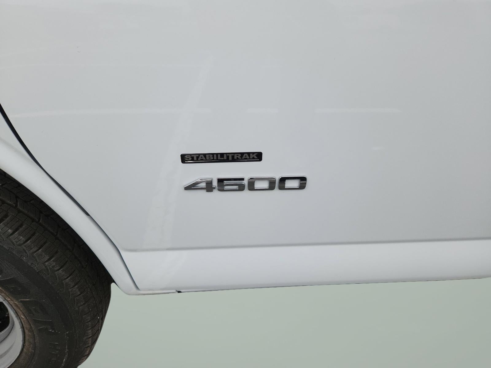 2025 Chevrolet Express Cutaway 4500 Base