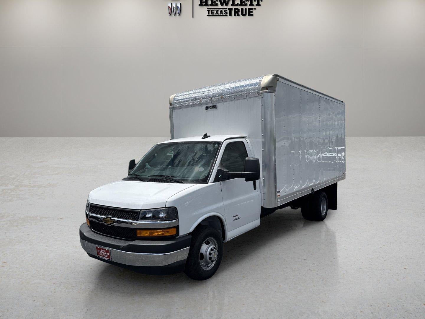 2025 Chevrolet Express Cutaway 4500 Base