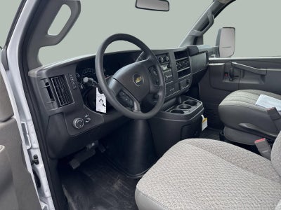 2025 Chevrolet Express Cutaway 4500 Base