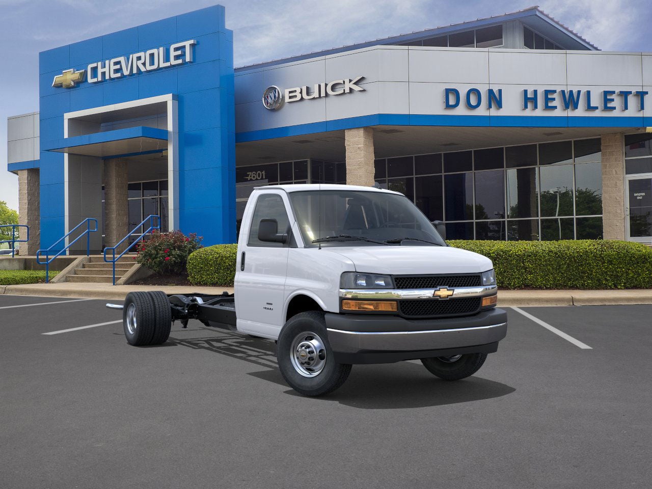 2025 Chevrolet Express Cutaway 4500 Base