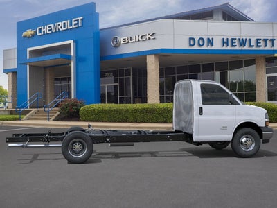 2025 Chevrolet Express Cutaway 4500 Base