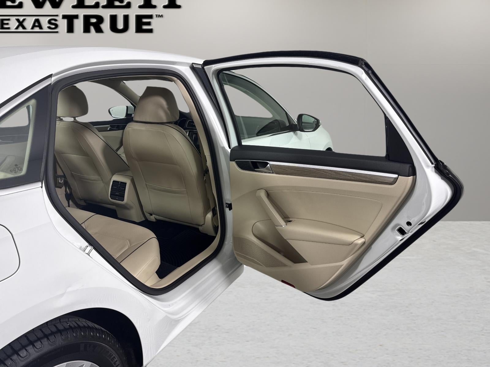 2018 Volkswagen Passat 2.0T SE