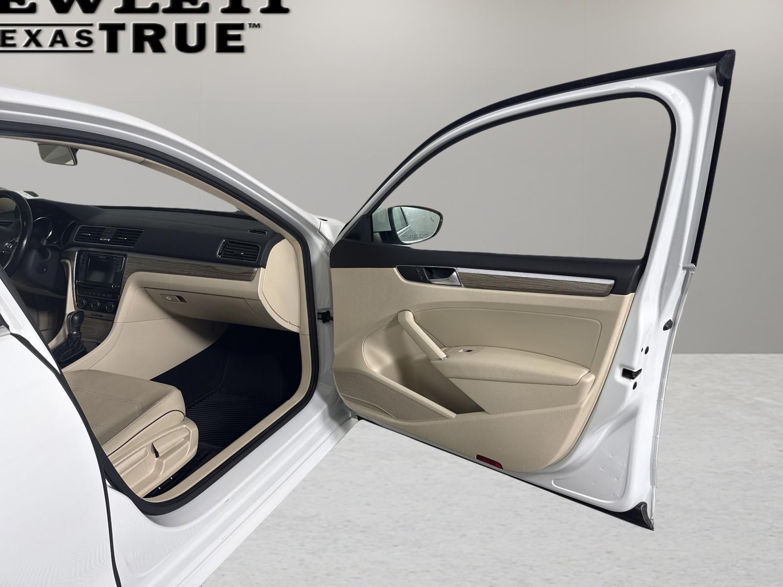 2018 Volkswagen Passat 2.0T SE