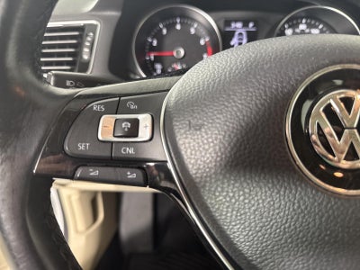 2018 Volkswagen Passat 2.0T SE