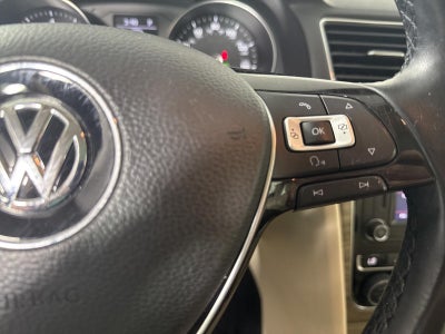 2018 Volkswagen Passat 2.0T SE
