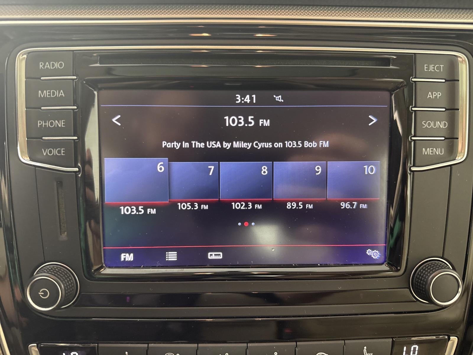 2018 Volkswagen Passat 2.0T SE