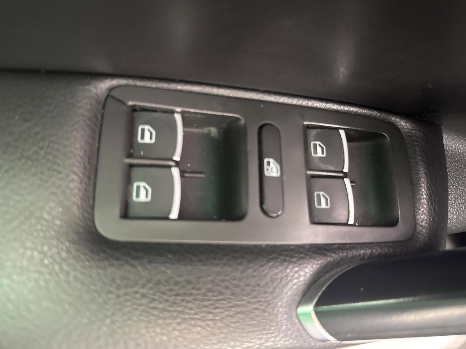 2016 Volkswagen Passat 1.8T SE
