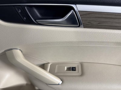 2017 Volkswagen Passat 1.8T SEL Premium