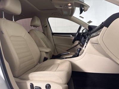 2017 Volkswagen Passat 1.8T SEL Premium
