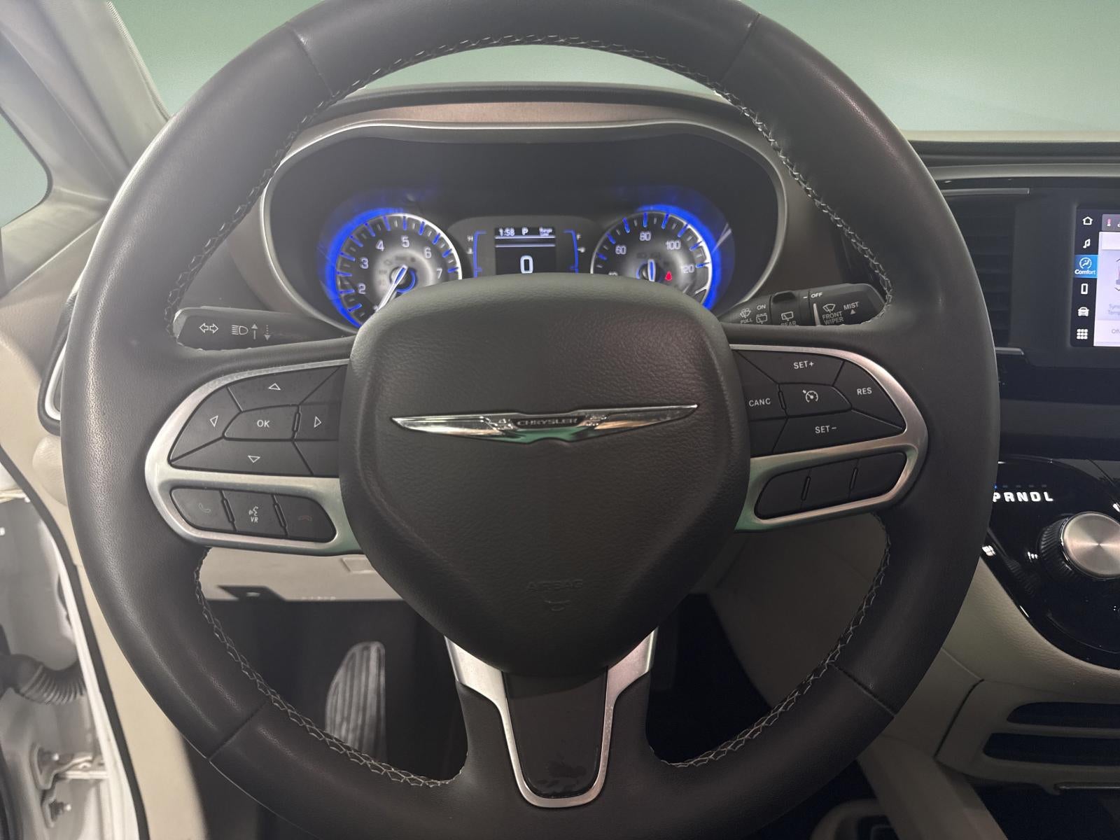 2023 Chrysler Voyager LX